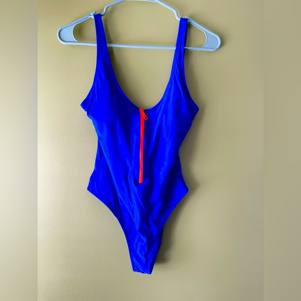 Zip Front bathing suit 🩱